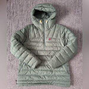 Fjallraven women’s expedition pack down anorak size small patina green down
